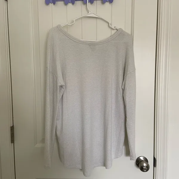 NWOT A New Day women’s white gray‎ striped stretchy knit blouse small - Image 6
