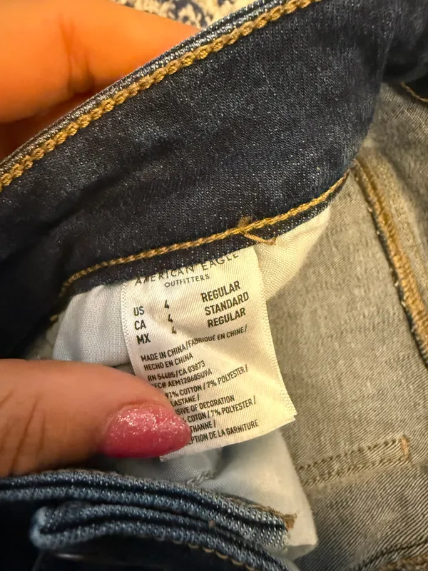 American Eagle Outfitters Ripped Jegging - Image 5