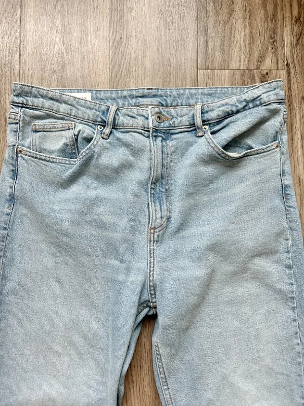 Zara High Rise Straight Leg Raw Hem Distressed Jeans Light Wash Size 14 - Image 3