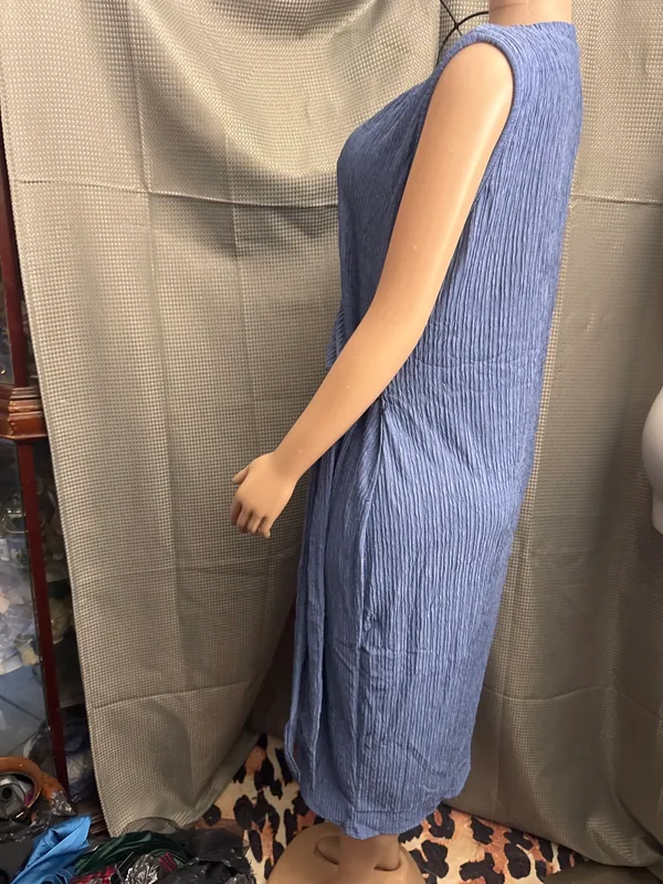 New 4XL distress will fit different sizes. It’s very flexible. - Image 3
