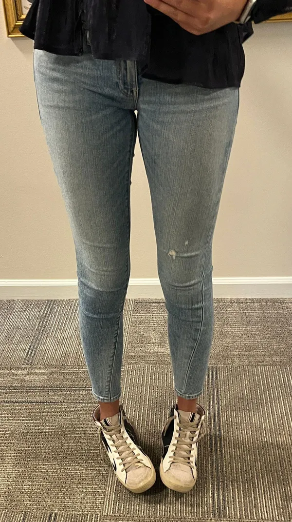 Hudson Jeans Distressed light wash Jeans - Image 2
