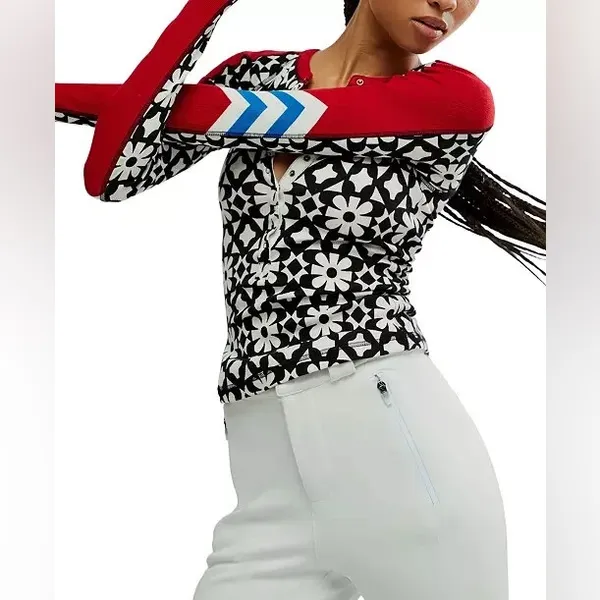 NWT FREE PEOPLE FP Movement Women's Kick Off Printed Layer Top in Aspen Onyx - Image 5