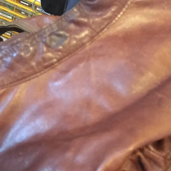 FINAL MARKDOWN Ladies old navy leather jacket small - Image 6