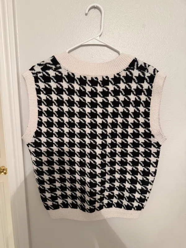Pink Rose Kut From The Kloth Black and White Houndstooth Sweater Vest - Image 3