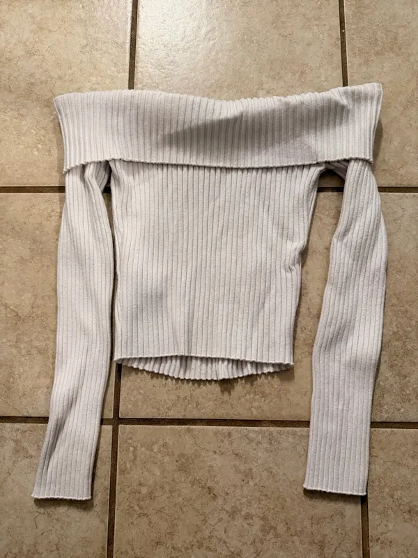 Edikted White Ribbed Off-Shoulder Long Sleeve Top - Image 3