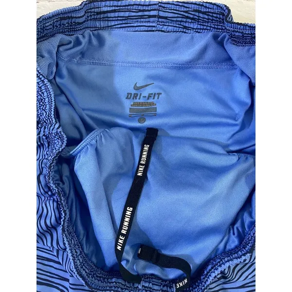 Nike shorts size medium - Image 3