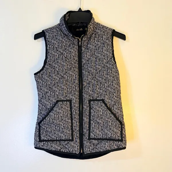 dee elle Women's Small Black & White Chevron Quilted Vest EUC b14 - Image 10
