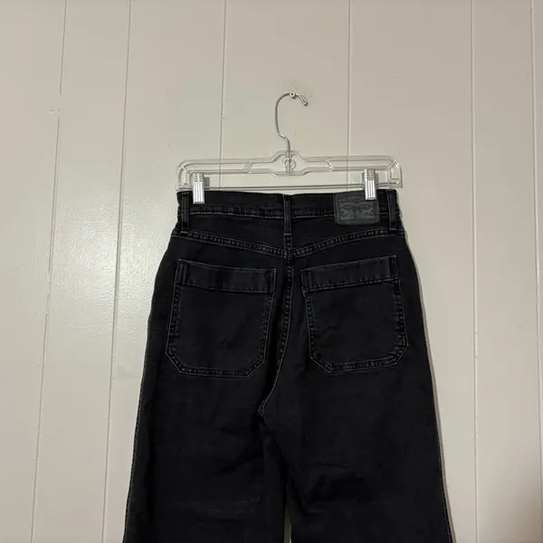 Levi’s Mile High Wide Leg Crop Jeans Black Button Fly Raw Hem High Rise Size 26 - Image 9