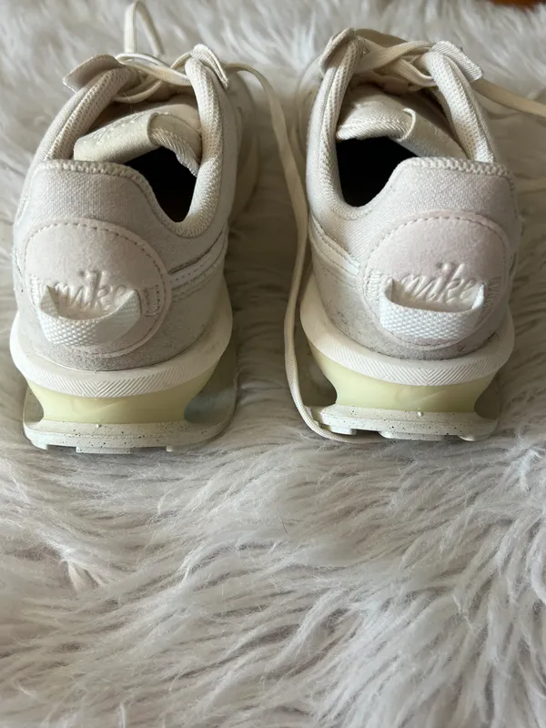 Nike Air Max Sneakers - Image 5