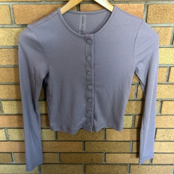 NWT Outdoor Voices Cozy Rib Crop Cardigan Earl Grey Size Small - Image 2