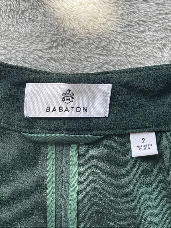 Aritzia Babaton Power Hip Blazer Forest Green 2 minimalist capsule wardrobe chic - Image 7