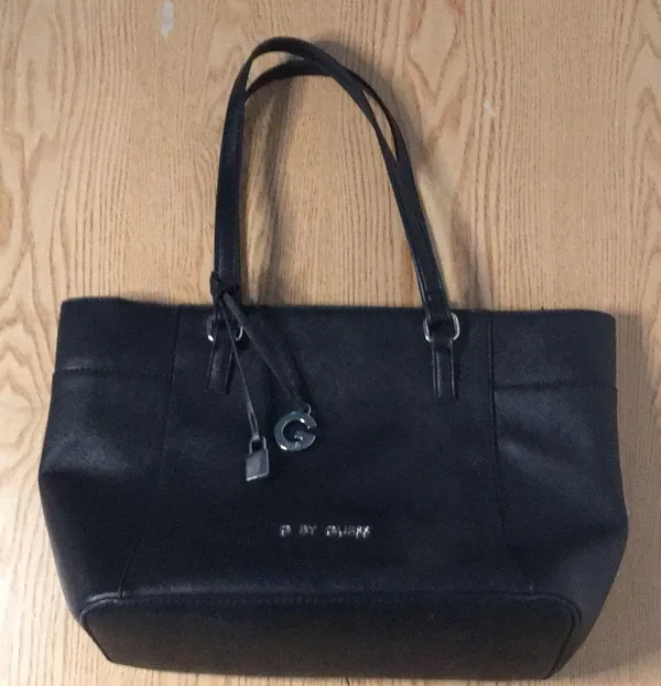 G by Guess Tote Handbag/Purse Black Size 10”H x 15.5” Across x 6” Bottom - Image 2