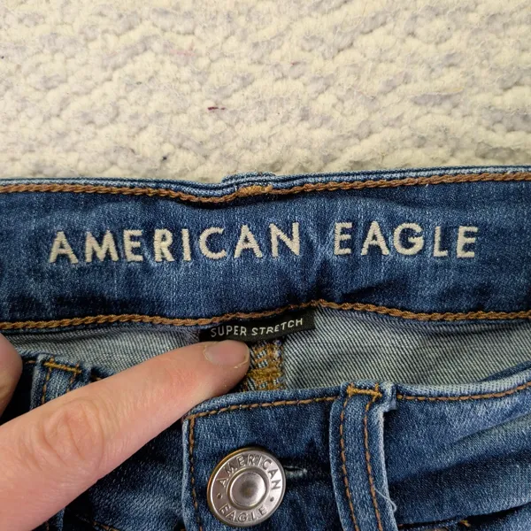 American Eagle Super Stretch Distressed Denim Shorts Dark Wash Blue Size‎ 2 - Image 7