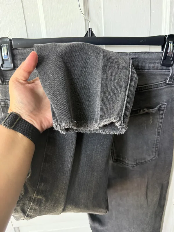 Black Old Navy Distressed Jeans - Image 4