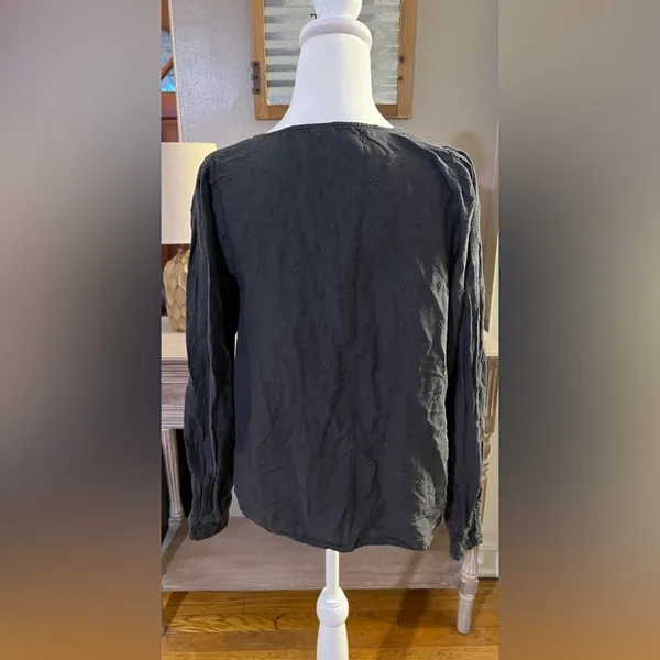 Old Navy Blouse - Image 4