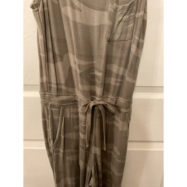 Thread & Supply Sage Camo Soft Elastic Waist Jumper, S - Image 4