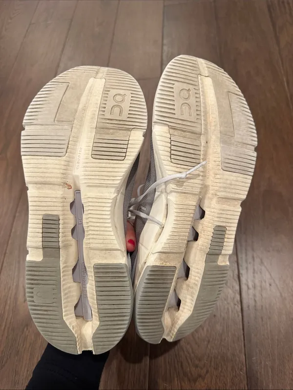 On Cloudnova Form 2 Sneakers Women’s Size 8.5 - Image 3