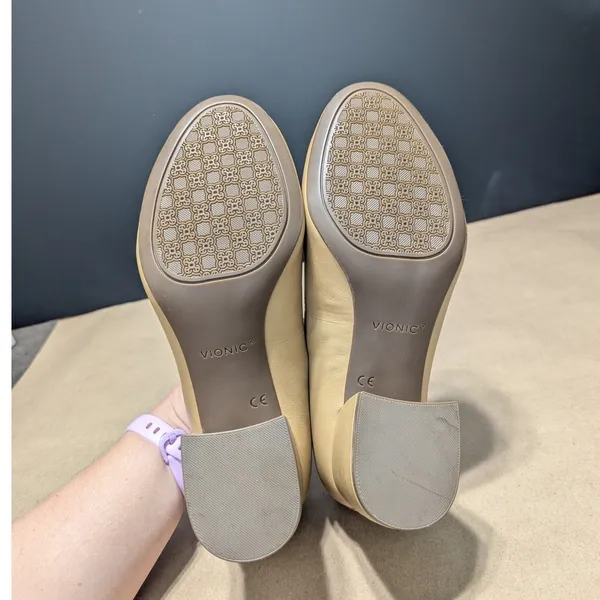 Vionic Carmel Tan Leather Block Heels Slip On Womens 7 Round Toe Officewear Corp - Image 5