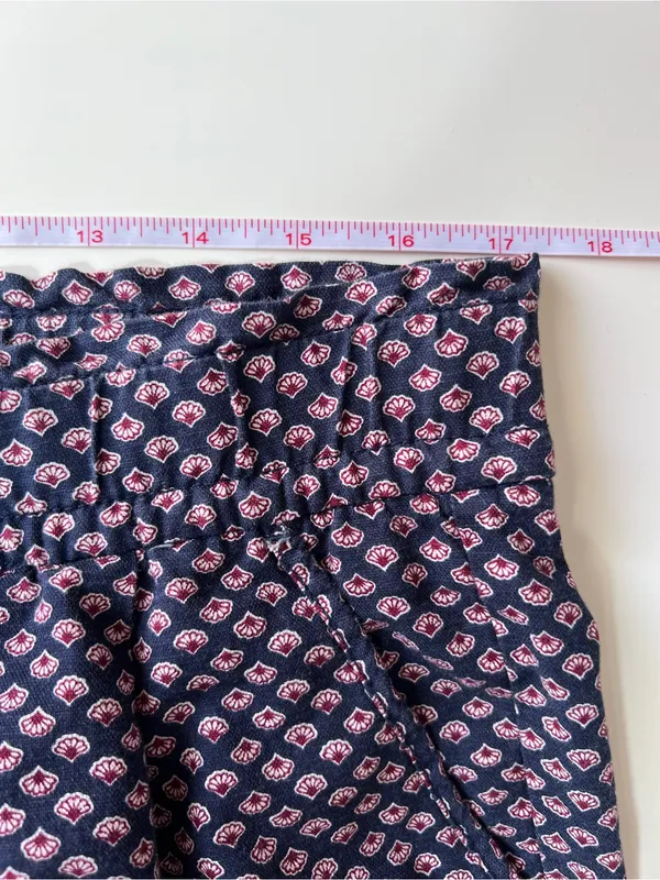Gap Cropped Paperbag Waist Pants Navy Print Tie Waist Size 8 Capri - Image 13