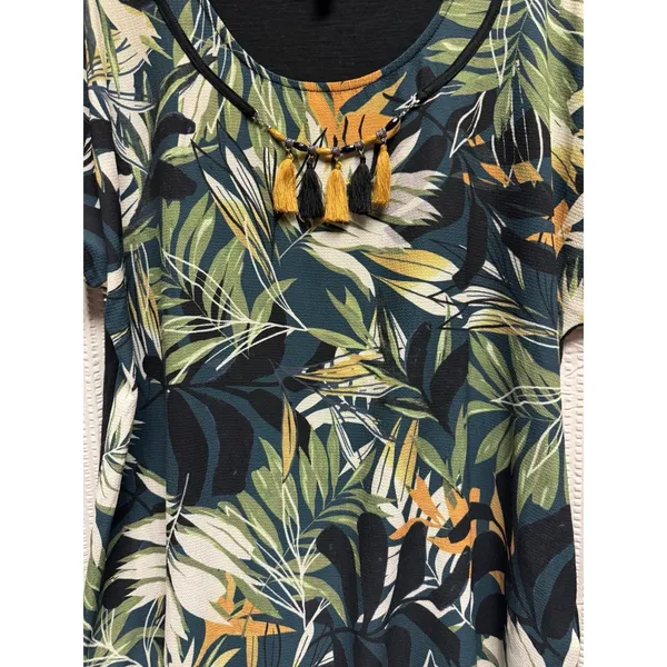 With Love Women's Tropical Leaf Green Yellow‎ Brown Tassel Necklace Blouse SZ L - Image 3
