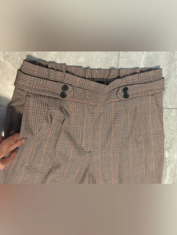 🆕Express Women’s Plaid Ankle Trousers High Rise in Brown Size M - Image 5