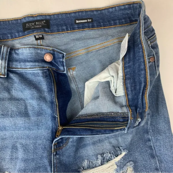 Judy Blue size 16 W Ulta distressed boyfriend fit Ripped Skinny Jeans denim - Image 4