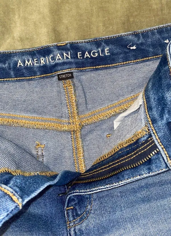 American Eagle Jean Mom Short - Image 3