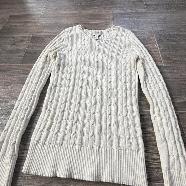 Y2K cable knit cotton sweater St. John's Bay cream cable knit sweater in size M No noticeable flaws, super soft and a fall staple!! Ptp 14.5 Waist 13” Inseam 18.5” Length 25” Material is stretchy #cableknit #cozy #Cotton #Sweaters#Fall - Image 3
