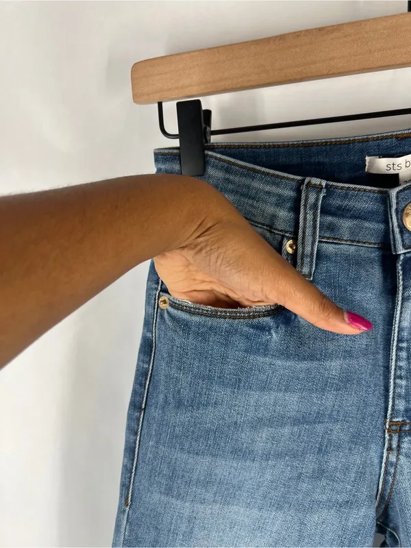 NWT STS Blue Ellie High Rise Crop Skinny Jeans Raw Hem Size 25 - Image 4