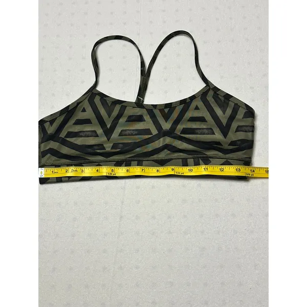 Lululemon Energy Bra 8 Green Black Geometric Print - Image 4