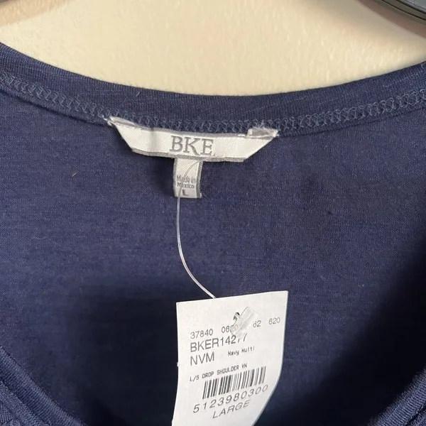 NWT bke blouse L - Image 4
