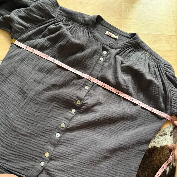 FAHERTY Everleigh Organic‎ Cot-ton Gauze Button Front Blouse Gray Size Small - Image 8