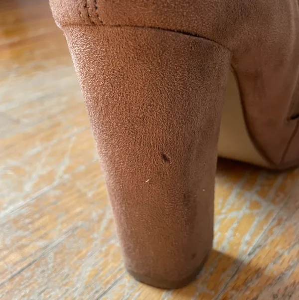 Steve Madden Suede Camel Booties with High Heel • Size 7.5 - Image 6