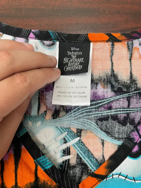 Disney The Nightmare Before Christmas Scrub Top Size Medium - Image 2