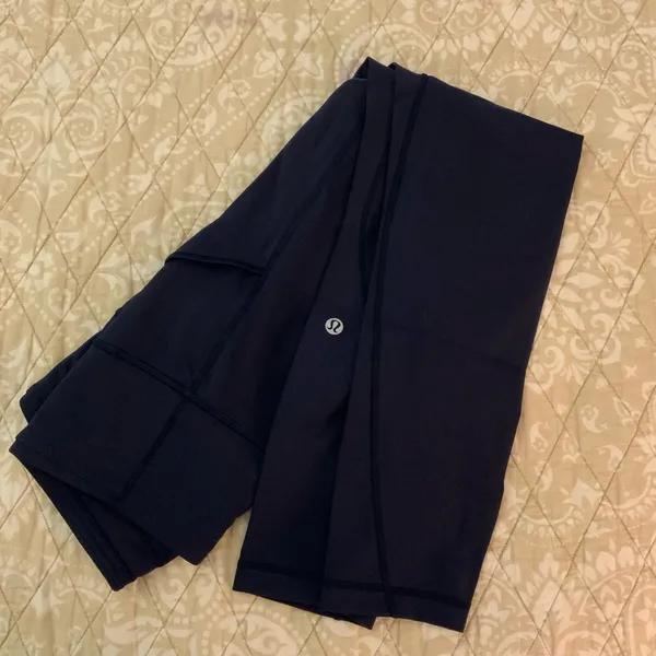 Lululemon Athletica Navy Leggings - Image 3
