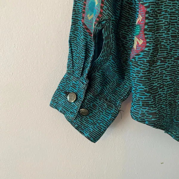 Wrangler Authentic Western Blue Aztec Print Vintage Button Down Shirt Medium - Image 7