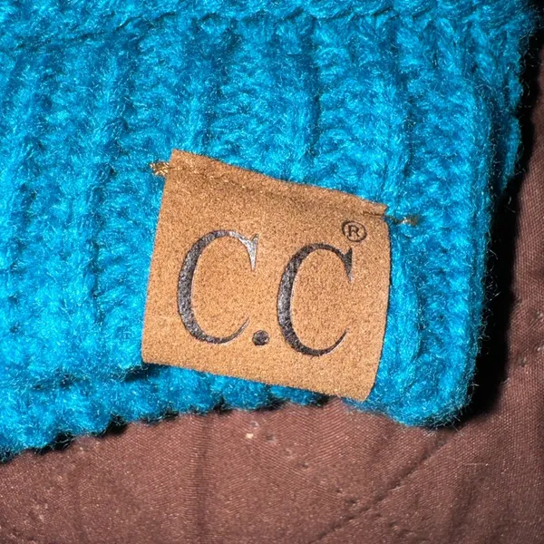 Knit Hat Blue - Image 2