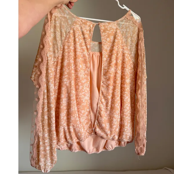 Gimmick BKE sz L Womens Pink Sheer Puff Sleeve Lace Keyhole Back Blouse Top Boho - Image 6