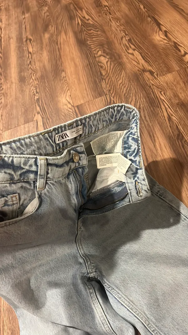 ZARA Jeans Straight High-Rise Light Wash Leg Raw Hem - Image 8