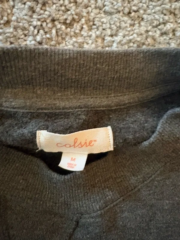 Target Colsie Grey Cropped Sweatshirt - Image 3