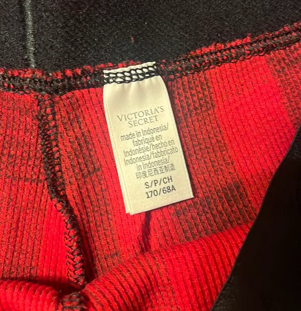 Victoria's Secret Flannel Pjs - Image 6