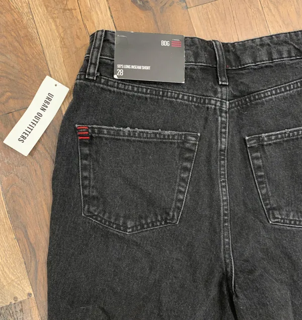Urban Outfitters BDG NWT 90s Hi Rise Distressed Shorts Size 28 - Image 12