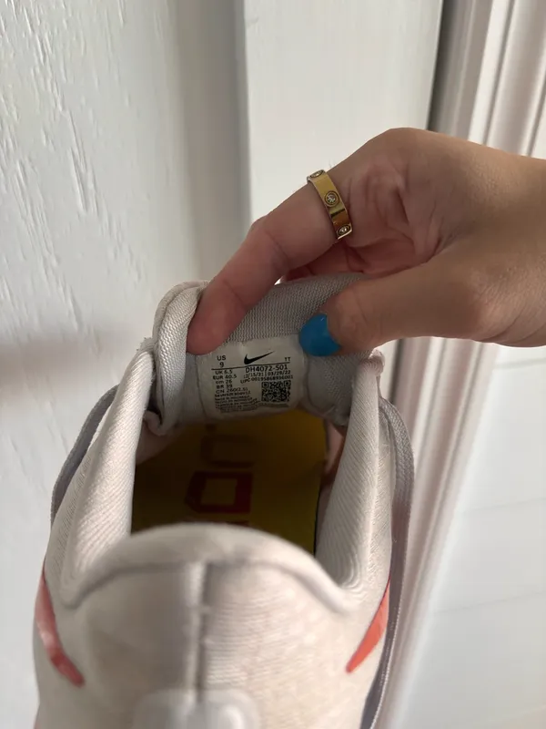 Nike Women’s White Running Shoes  - Image 6