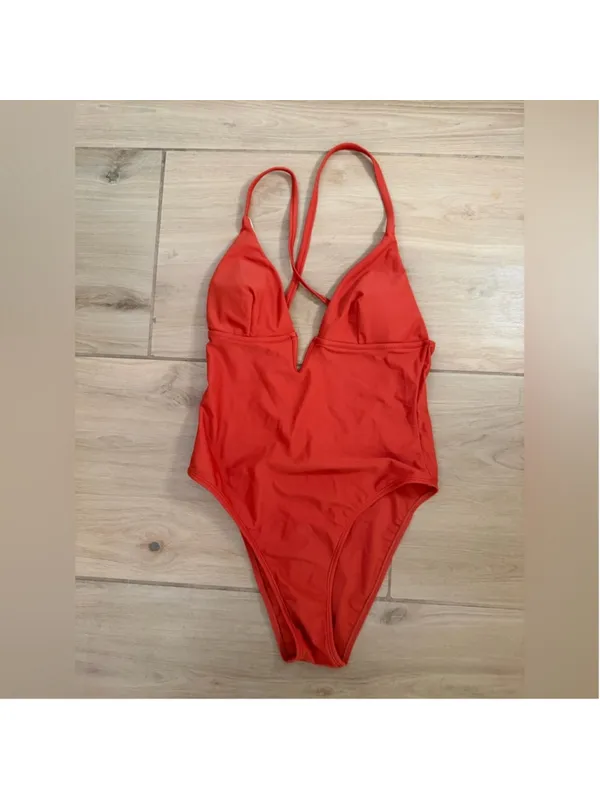 NEW CUPSHE Swimsuit One Piece Bathing Suit Deep V Crisscross Back Adjustable S - Image 4