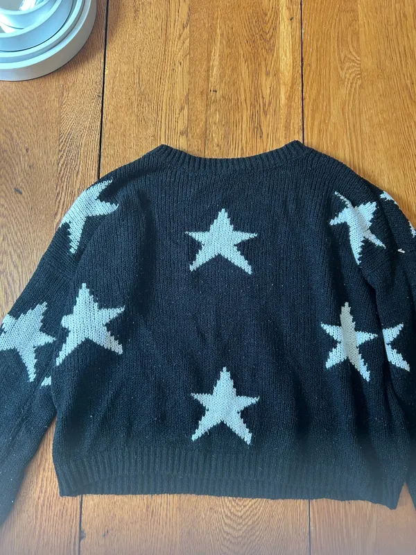 black and white star sweater - Image 5
