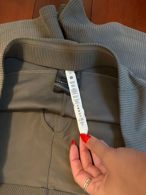 Lululemon Shorts - Image 4