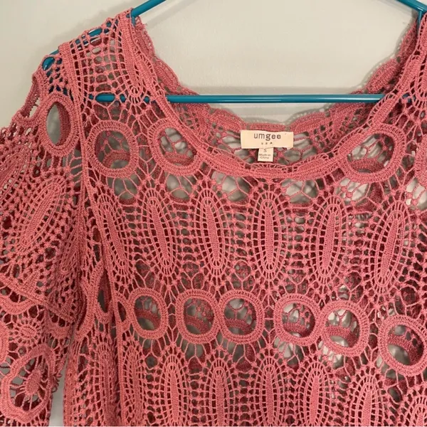 Umgee Pink coral crochet Lace boho top Blouse! Size small! - Image 3
