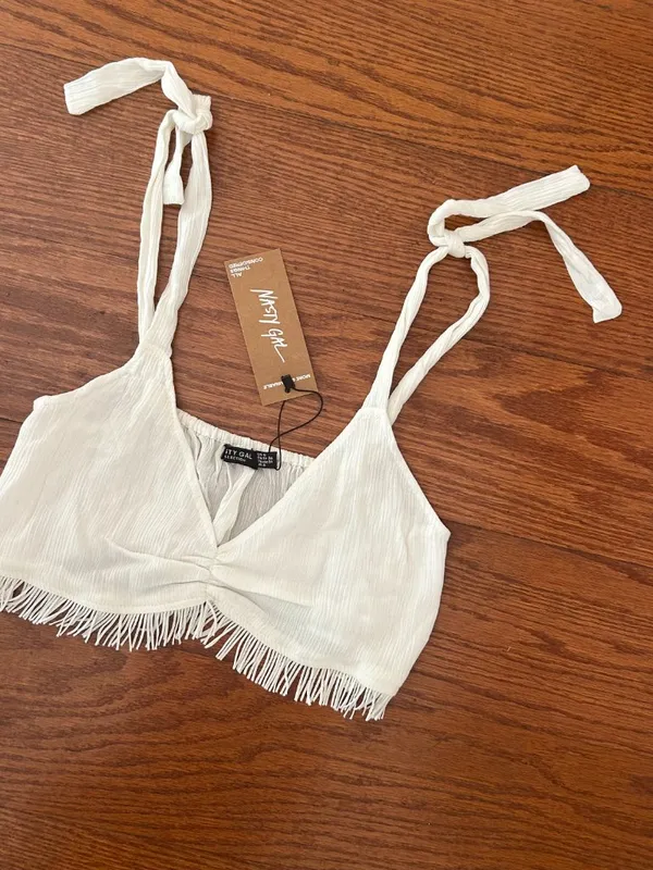 NWT Nasty Gal Crinkle Fringe Hem Bralette Size Crop Top Size Small Size 4 Cream - Image 2