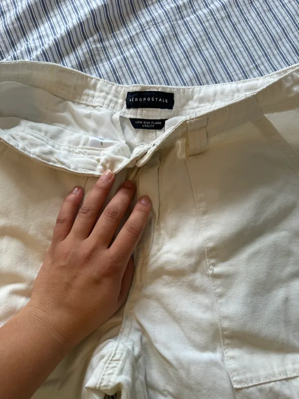 Aeropostale White Jeans - Image 4