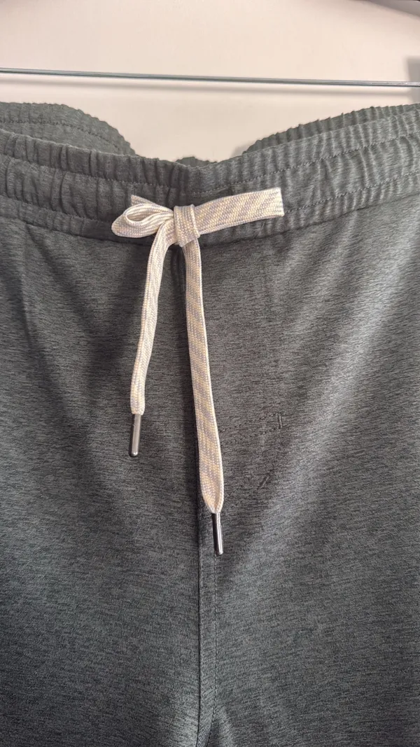 Vuori Men’s Small Sunday Performance Joggers  - Image 5